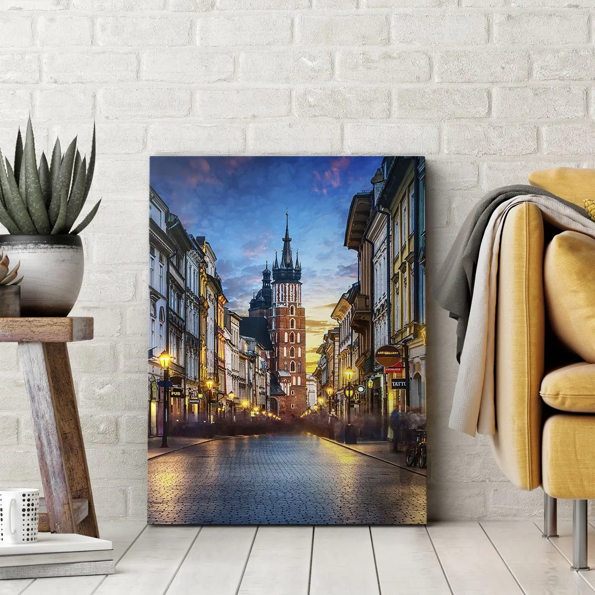 Impression sur toile - Image sur toile - Rue du soir avec vue sur la cathédrale de Cracovie - 50x70cm - La magie de Cracovie - Décoration murale moderne pour le salon et la chambre ARTTOR