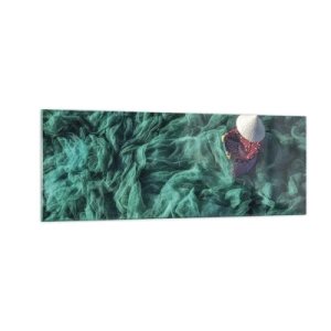 Impression sur verre - Image sur verre - Une personne avec un chapeau parmi des filets de pêche verts - 140x50cm - Dans une mer de filet - Décoration murale moderne pour le salon et la chambre ARTTOR