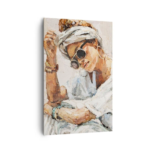 Impression sur toile - Image sur toile - Portrait d'une femme portant des lunettes de soleil contre un mur clair - 80x120cm - Portrait en plein soleil - Décoration murale moderne pour le salon et la chambre ARTTOR