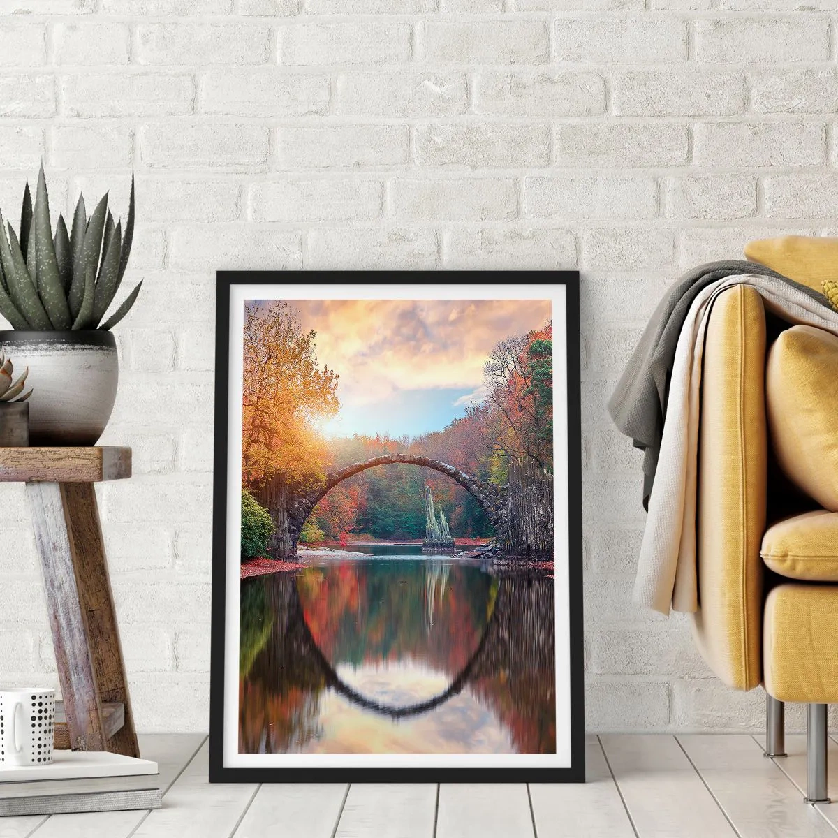 Affiche dans un cadre noir - Poster - Un pont de pierre sur un lac dans un paysage d'automne - 50x70cm - De l'autre cote du miroir - Décoration murale moderne pour le salon et la chambre ARTTOR
