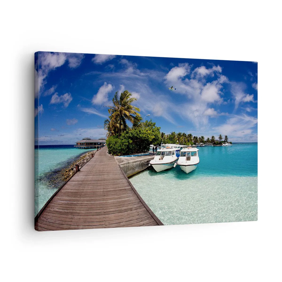 Impression sur toile - Image sur toile - Une jetée sur une mer turquoise avec des bateaux et des palmiers - 70x50cm - Et cependant, le paradis existe bien - Décoration murale moderne pour le salon et la chambre ARTTOR