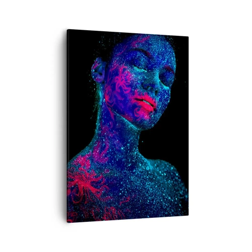 Impression sur toile - Image sur toile - Portrait d'une femme aux couleurs fluo sur fond noir - 50x70cm - Dans la poussière d'étoiles - Décoration murale moderne pour le salon et la chambre ARTTOR