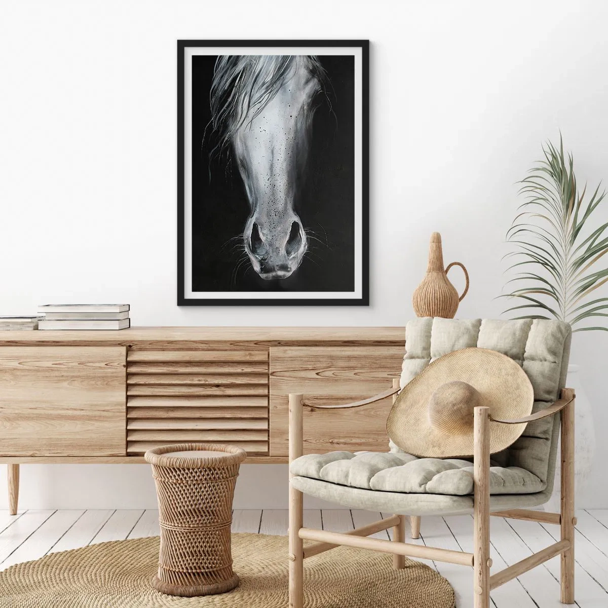 Affiche dans un cadre noir - Poster - Gros plan du visage d'un cheval en noir et blanc - 50x70cm - Regard séduisant - Décoration murale moderne pour le salon et la chambre ARTTOR