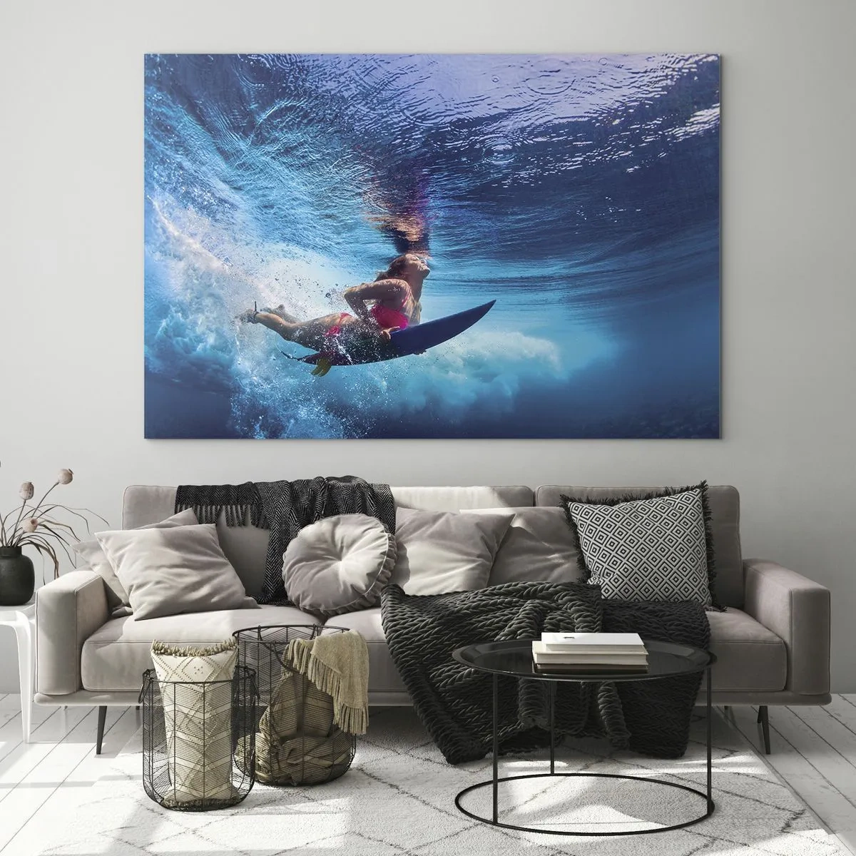Impression sur verre - Image sur verre - Une scène sous-marine avec un surfeur en action dynamique - 100x70cm - Joie profonde - Décoration murale moderne pour le salon et la chambre ARTTOR