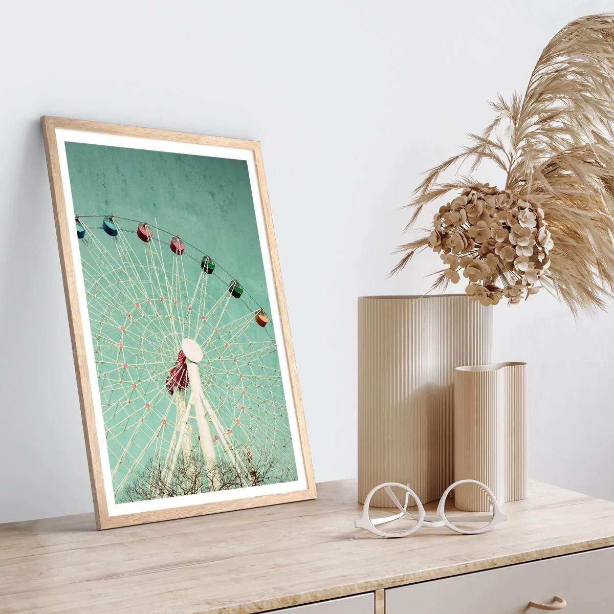 Affiche dans un chêne clair - Poster - Nous vous invitons à vous amuser - 70x100 cm