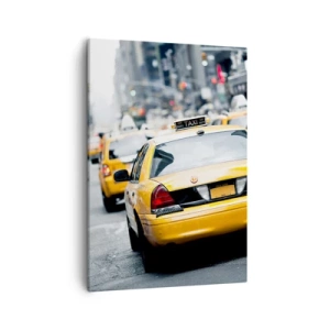 Impression sur toile - Image sur toile - Des taxis jaunes dans une rue animée du centre-ville de la métropole - 50x70cm - Seulement dans cette ville - Décoration murale moderne pour le salon et la chambre ARTTOR