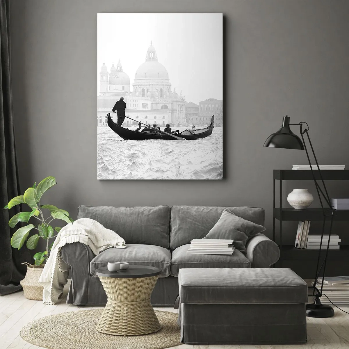 Impression sur toile - Image sur toile - Une gondole avec la basilique en arrière-plan en noir et blanc - 50x70cm - Voyage aux sources de la beauté - Décoration murale moderne pour le salon et la chambre ARTTOR
