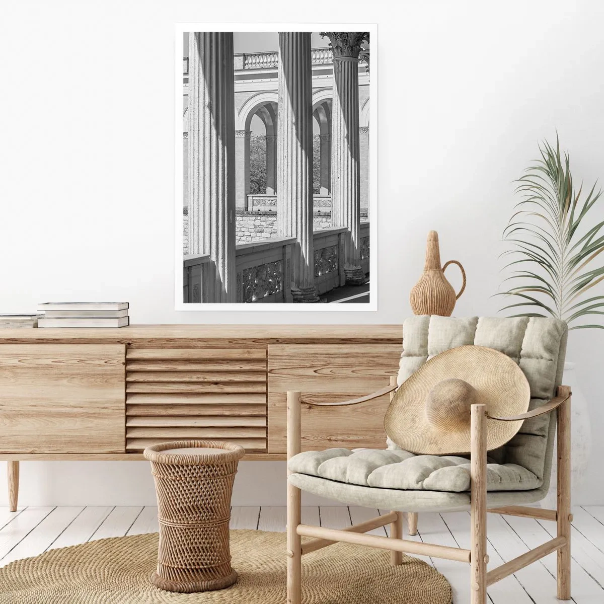 Affiche - Poster - Colonnes en architecture avec des ombres subtiles - 50x70cm - Arcade ensoleillée - Décoration murale moderne pour le salon et la chambre ARTTOR