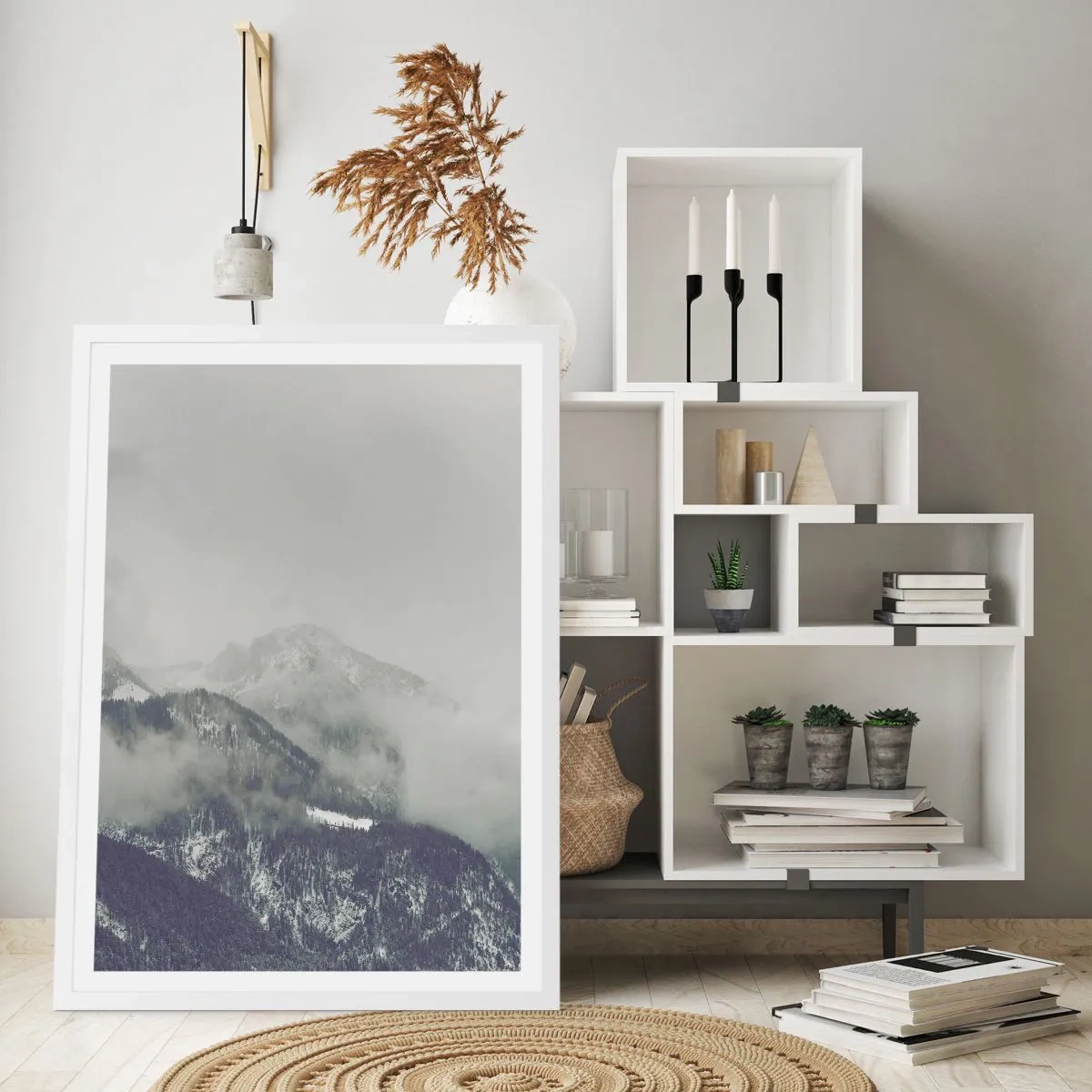 Affiche dans un cadre blanc - Poster - Vallée brumeuse - 61x91 cm