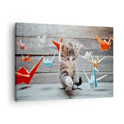 Impression sur toile - Image sur toile - Un chaton jouant avec des grues en papier origami suspendues. - 70x50cm - Première leçon - Décoration murale moderne pour le salon et la chambre ARTTOR