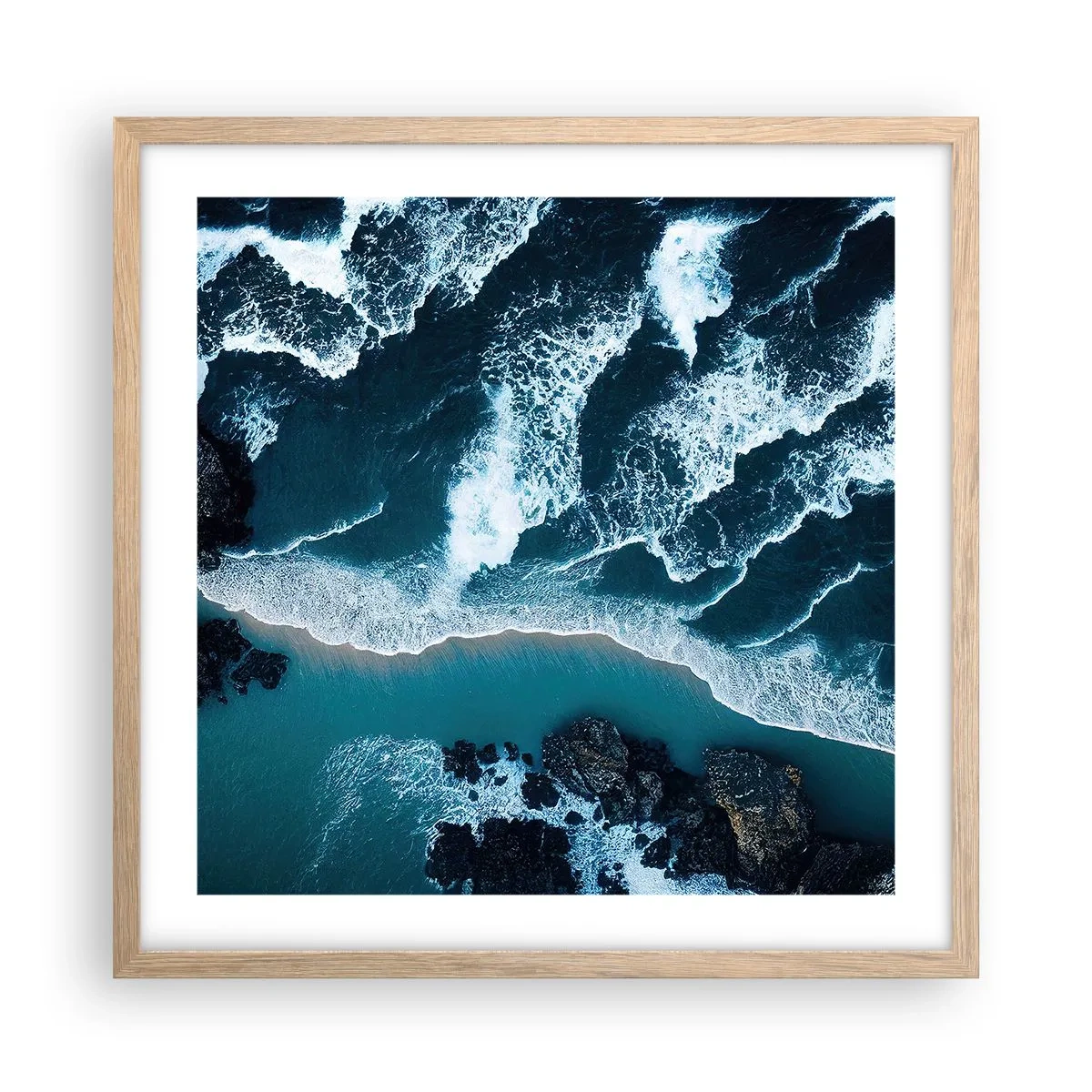 Affiche dans un chêne clair - Poster - Enveloppé par les vagues - 50x50 cm