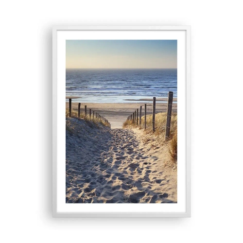 Affiche dans un cadre blanc - Poster - Le bruit de la mer, le chant des oiseaux, une plage sauvage parmi les herbes… - 50x70 cm