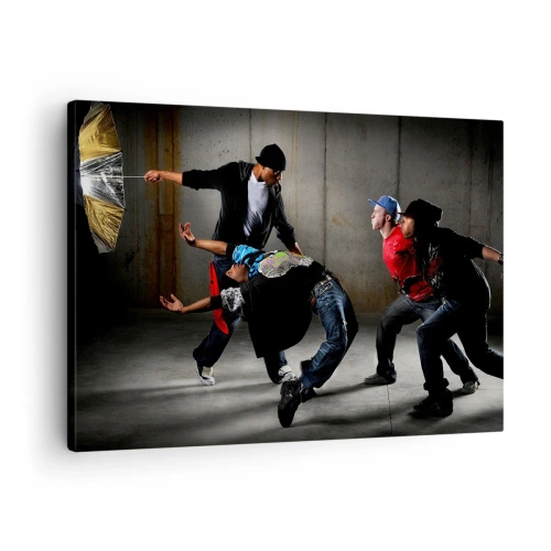 Impression sur toile - Image sur toile - Un groupe de danseurs hip-hop dans une chorégraphie dynamique - 70x50cm - Danser avec le vent de la rue - Décoration murale moderne pour le salon et la chambre ARTTOR