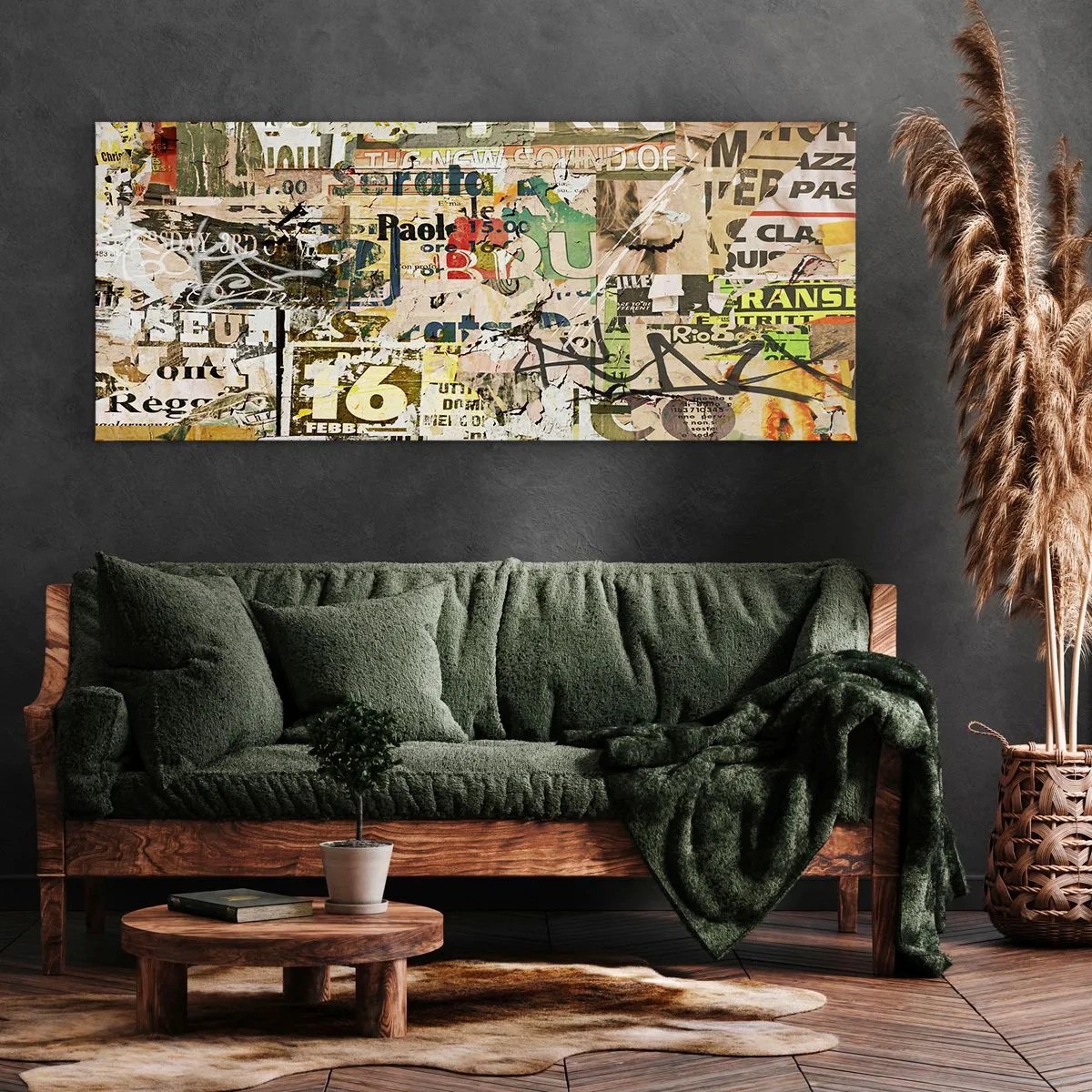Impression sur toile - Image sur toile - Un collage de fragments de journaux et d'affiches dans un style artistique. - 160x50cm - Oh, il se passe quelque chose... - Décoration murale moderne pour le salon et la chambre ARTTOR