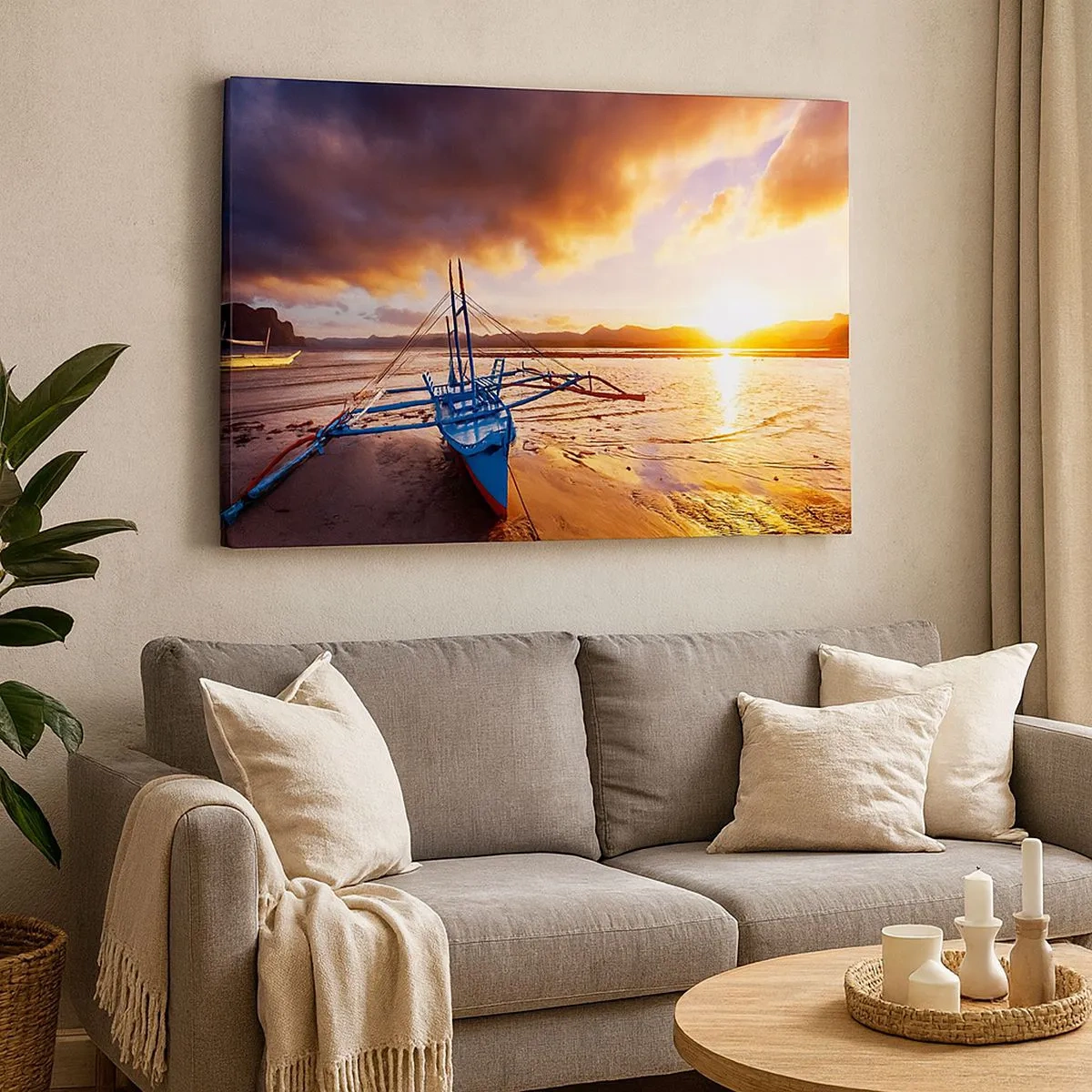 Impression sur toile - Image sur toile - Bateau bleu sur la plage au coucher du soleil - 70x50cm - Allongez-vous dans le sable après une longue journée - Décoration murale moderne pour le salon et la chambre ARTTOR
