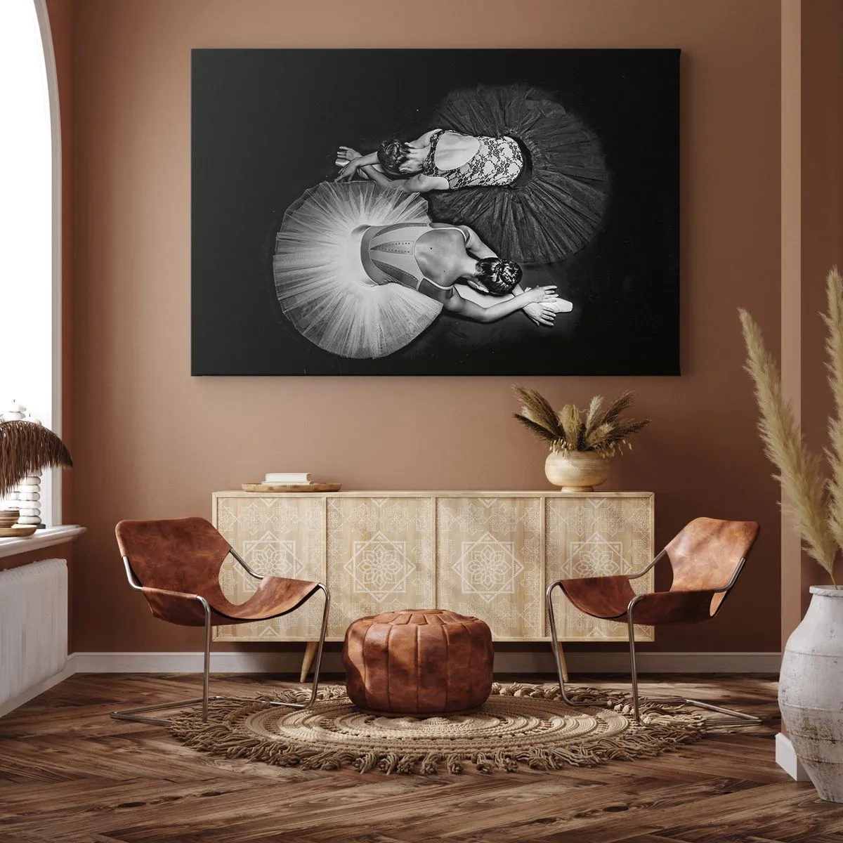 Impression sur toile - Image sur toile - Une image en noir et blanc de deux ballerines dans une pose dynamique. - 120x80cm - Jin et jang – équilibre idéal - Décoration murale moderne pour le salon et la chambre ARTTOR