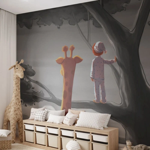 Papier Peint Photo Premium Sand - Un garçon en pyjama et une girafe dans un arbre au lever du soleil - 100x70cm - Cela arrive vraiment - Décoration murale moderne pour le salon et la chambre ARTTOR