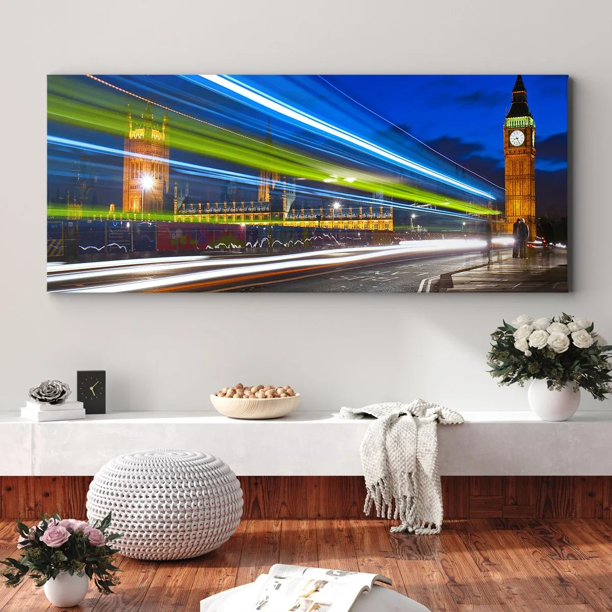 Impression sur toile - Image sur toile - Big Ben la nuit avec l'effet des lumières dans la circulation routière - 120x50cm - Sous l'œil de Big Ben - Décoration murale moderne pour le salon et la chambre ARTTOR