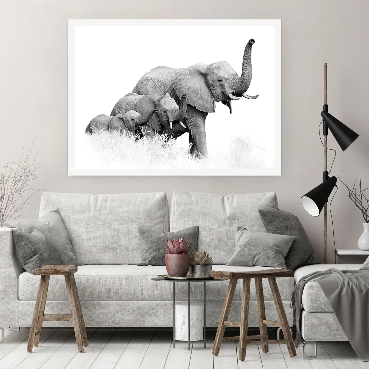 Affiche - Poster - Une famille d'éléphants sur fond de paysage africain en noir et blanc. - 100x70cm - Un, deux, trois - Décoration murale moderne pour le salon et la chambre ARTTOR