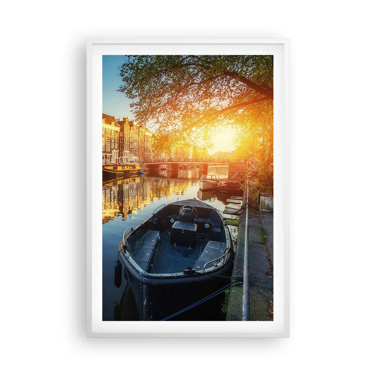 Affiche dans un cadre blanc - Poster - Début de journée à Amsterdam - 61x91 cm