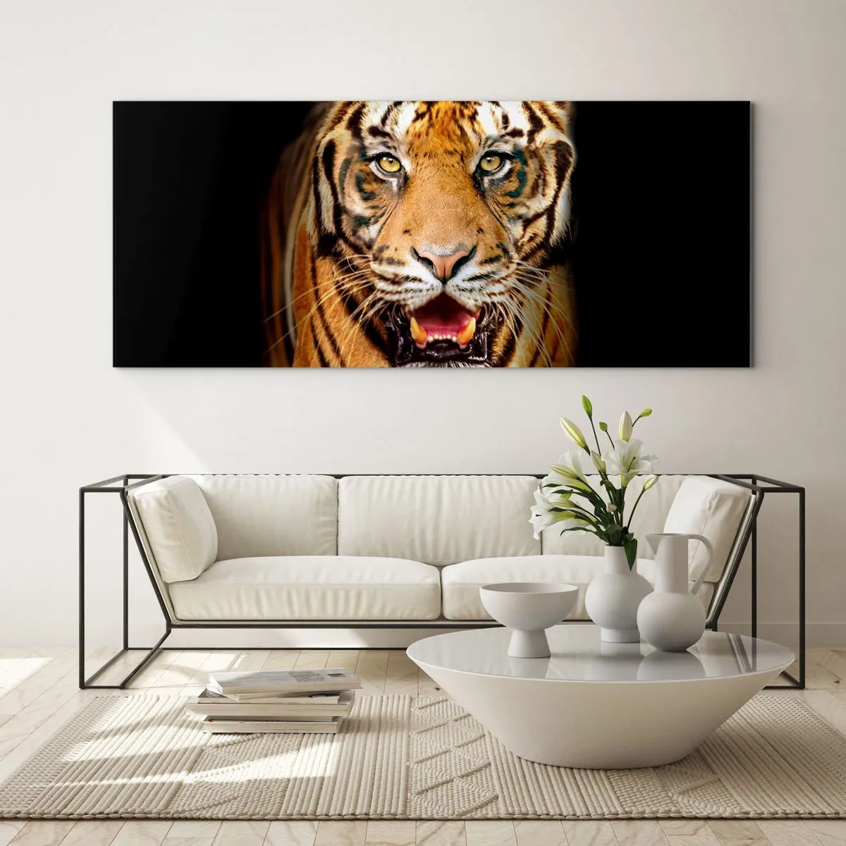 Impression sur verre - Image sur verre - Un tigre avec la gueule ouverte sur un fond noir - 120x50cm - Le coeur sauvageon - Décoration murale moderne pour le salon et la chambre ARTTOR