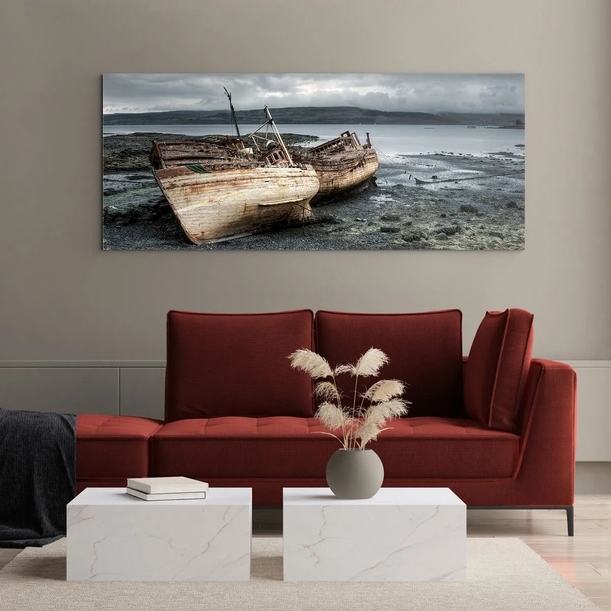 Impression sur verre - Image sur verre - Bateaux abandonnés sur le rivage dans une scène pluvieuse - 140x50cm - "En signe d'épreuves difficile" - Décoration murale moderne pour le salon et la chambre ARTTOR