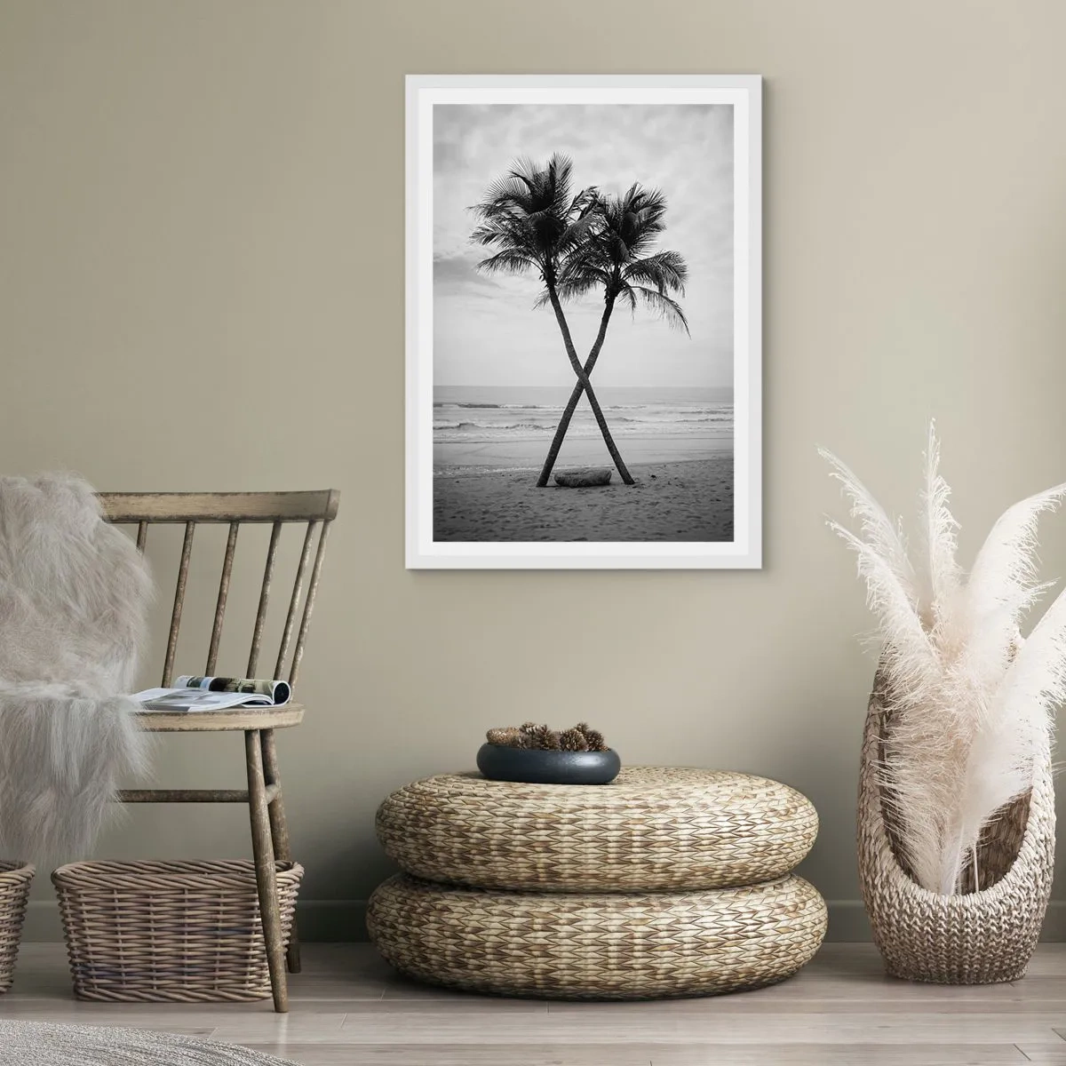 Affiche dans un cadre blanc - Poster - Elle a senti une présence - 70x100 cm