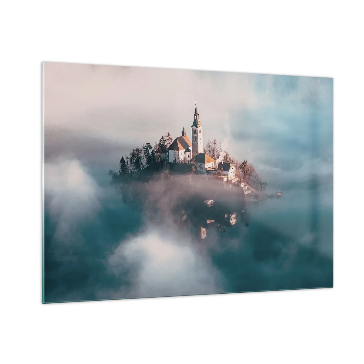 Impression sur verre - Image sur verre - Une île avec une église entourée de brouillard sur un lac calme - 100x70cm - Île de rêve - Décoration murale moderne pour le salon et la chambre ARTTOR