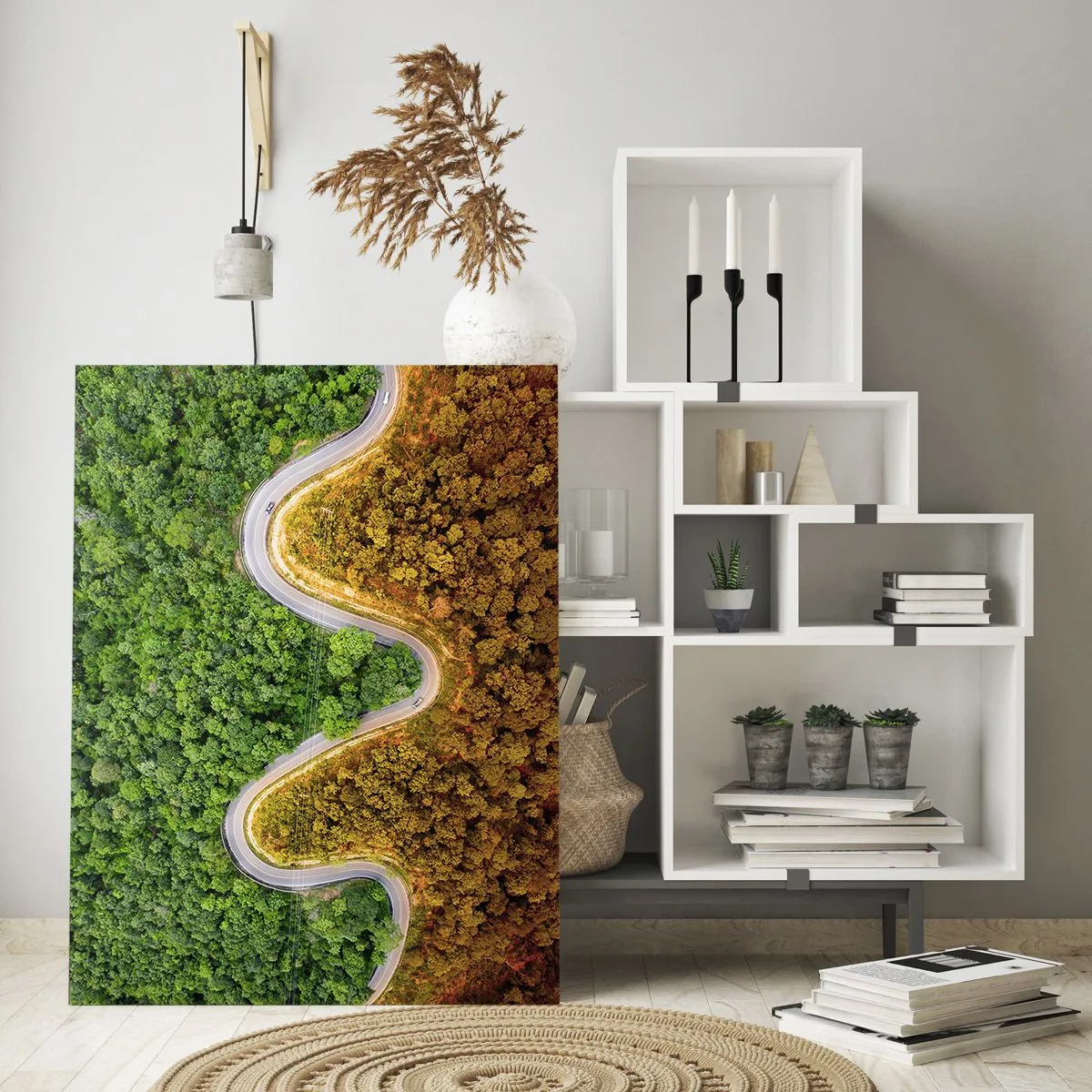 Impression sur verre - Image sur verre - Une route sinueuse à travers une forêt dense vue à vol d'oiseau - 50x70cm - Frontieres et differences - Décoration murale moderne pour le salon et la chambre ARTTOR