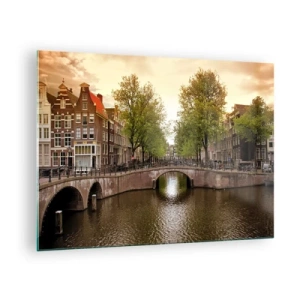 Impression sur verre - Image sur verre - Un canal et un pont entourés d'immeubles à Amsterdam - 70x50cm - En bateau ou à vélo ? - Décoration murale moderne pour le salon et la chambre ARTTOR