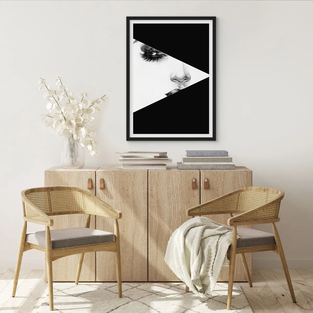 Affiche dans un cadre noir - Poster - Portrait minimaliste d'une femme en noir et blanc avec une division géométrique. - 50x70cm - Toujours inconnu - Décoration murale moderne pour le salon et la chambre ARTTOR