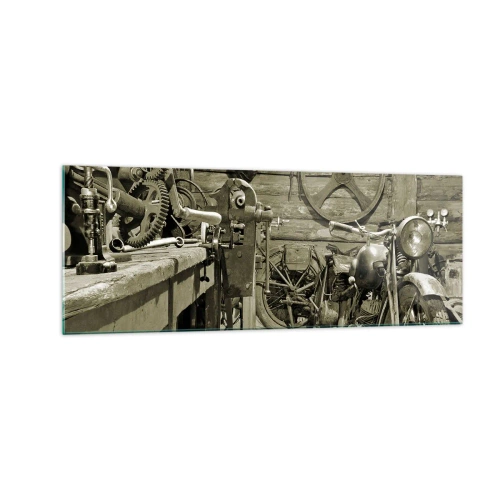 Impression sur verre - Image sur verre - Atelier rétro avec motos et outils - 140x50cm - Dans le hangar de l'oncle Władek - Décoration murale moderne pour le salon et la chambre ARTTOR