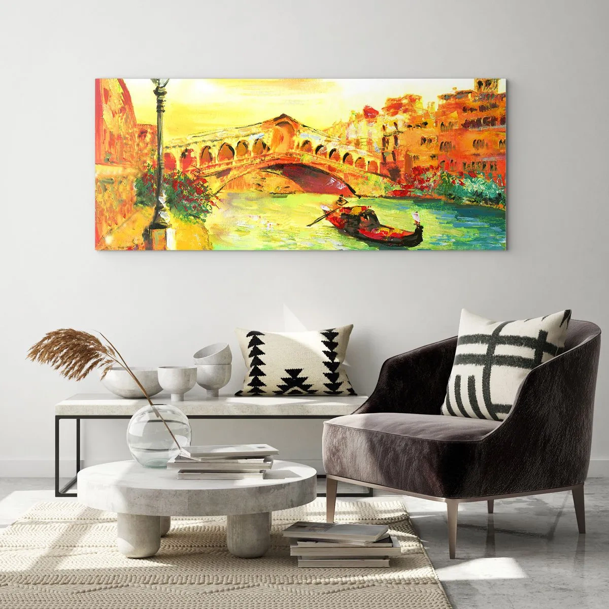 Impression sur verre - Image sur verre - Un pont pittoresque sur le canal avec une gondole à la lumière du soleil couchant - 120x50cm - Un pèlerinage d'amoureux - Décoration murale moderne pour le salon et la chambre ARTTOR