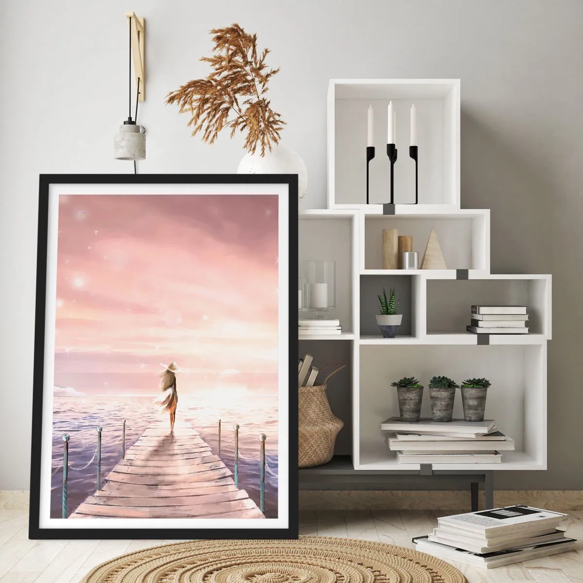 Affiche dans un cadre noir - Poster - Jetée romantique au coucher du soleil avec une femme portant un chapeau - 50x70cm - A la lumière d'un rêve - Décoration murale moderne pour le salon et la chambre ARTTOR