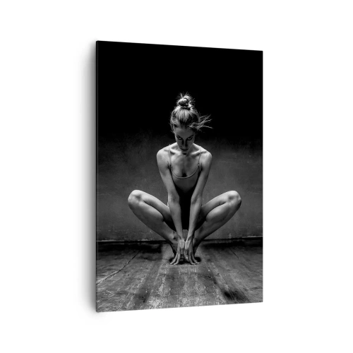 Impression sur toile - Image sur toile - Portrait en noir et blanc d'une danseuse en pleine concentration. - 70x100cm - Concentration de l'énergie de la danse - Décoration murale moderne pour le salon et la chambre ARTTOR