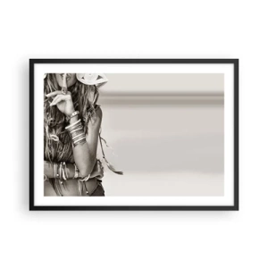 Affiche dans un cadre noir - Poster - Portrait d'une femme bohème avec des bijoux - 70x50cm - Comment va la fille - Décoration murale moderne pour le salon et la chambre ARTTOR