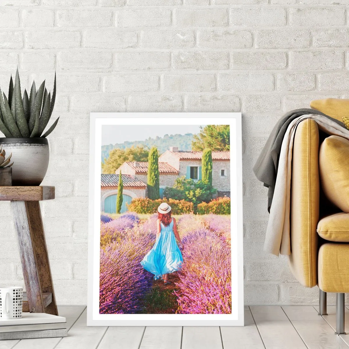 Affiche dans un cadre blanc - Poster - Fille de la lavande - 30x40 cm