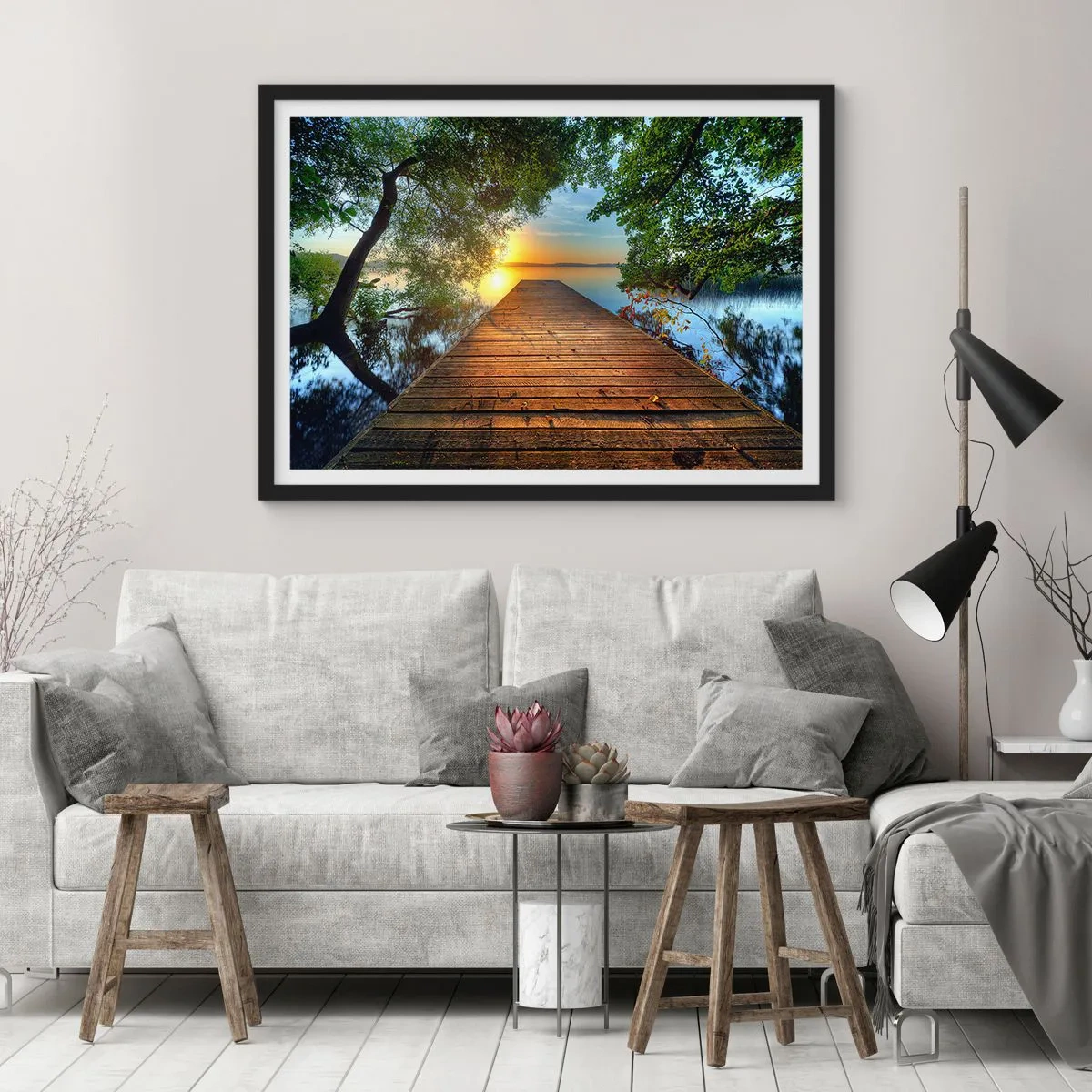 Affiche dans un cadre noir - Poster - Une jetée en bois entourée de verdure au coucher du soleil - 100x70cm - Prenez votre temps, asseyez-vous - Décoration murale moderne pour le salon et la chambre ARTTOR