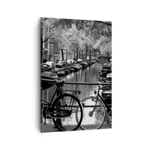 Impression sur toile - Image sur toile - Canal avec des vélos en photographie noir et blanc - 70x100cm - Une vue très hollandaise - Décoration murale moderne pour le salon et la chambre ARTTOR