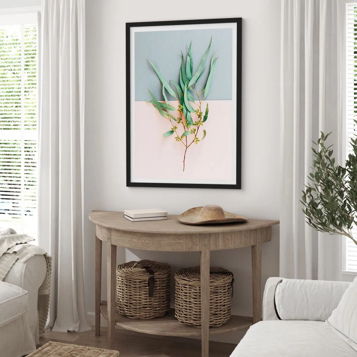 Affiche dans un cadre noir - Poster - Un brin d'eucalyptus sur fond pastel - 50x70cm - Subtilité pastel - Décoration murale moderne pour le salon et la chambre ARTTOR