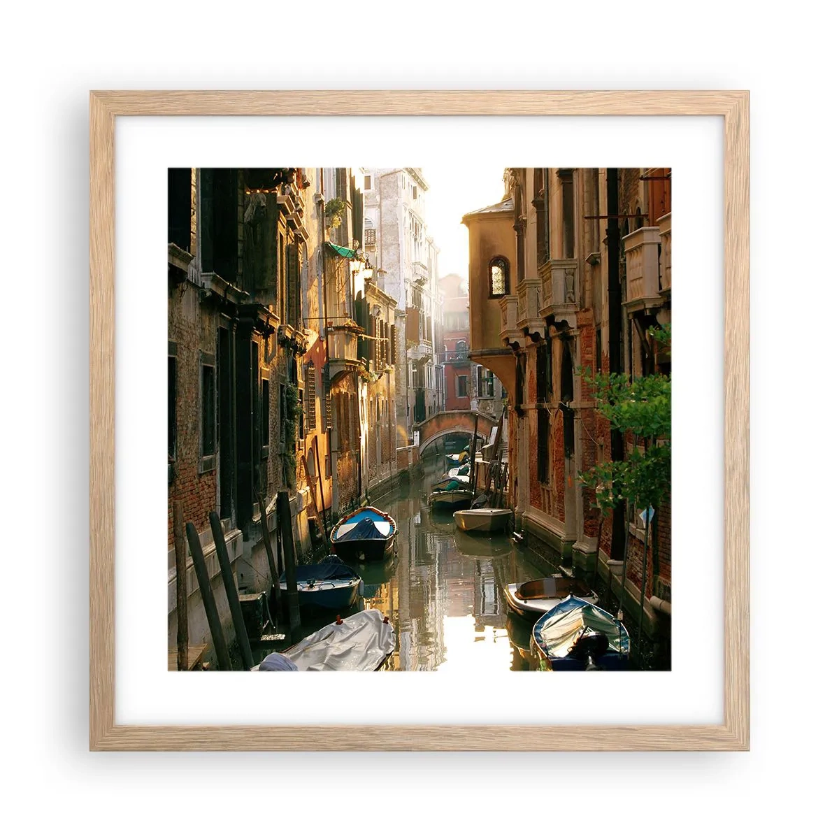 Affiche dans un chêne clair - Poster - Dans une ruelle vénitienne - 40x40 cm