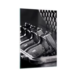 Impression sur verre - Image sur verre - Une image en noir et blanc d'une pile d'armes dans une valise. - 70x100cm - Sport masculin - Décoration murale moderne pour le salon et la chambre ARTTOR
