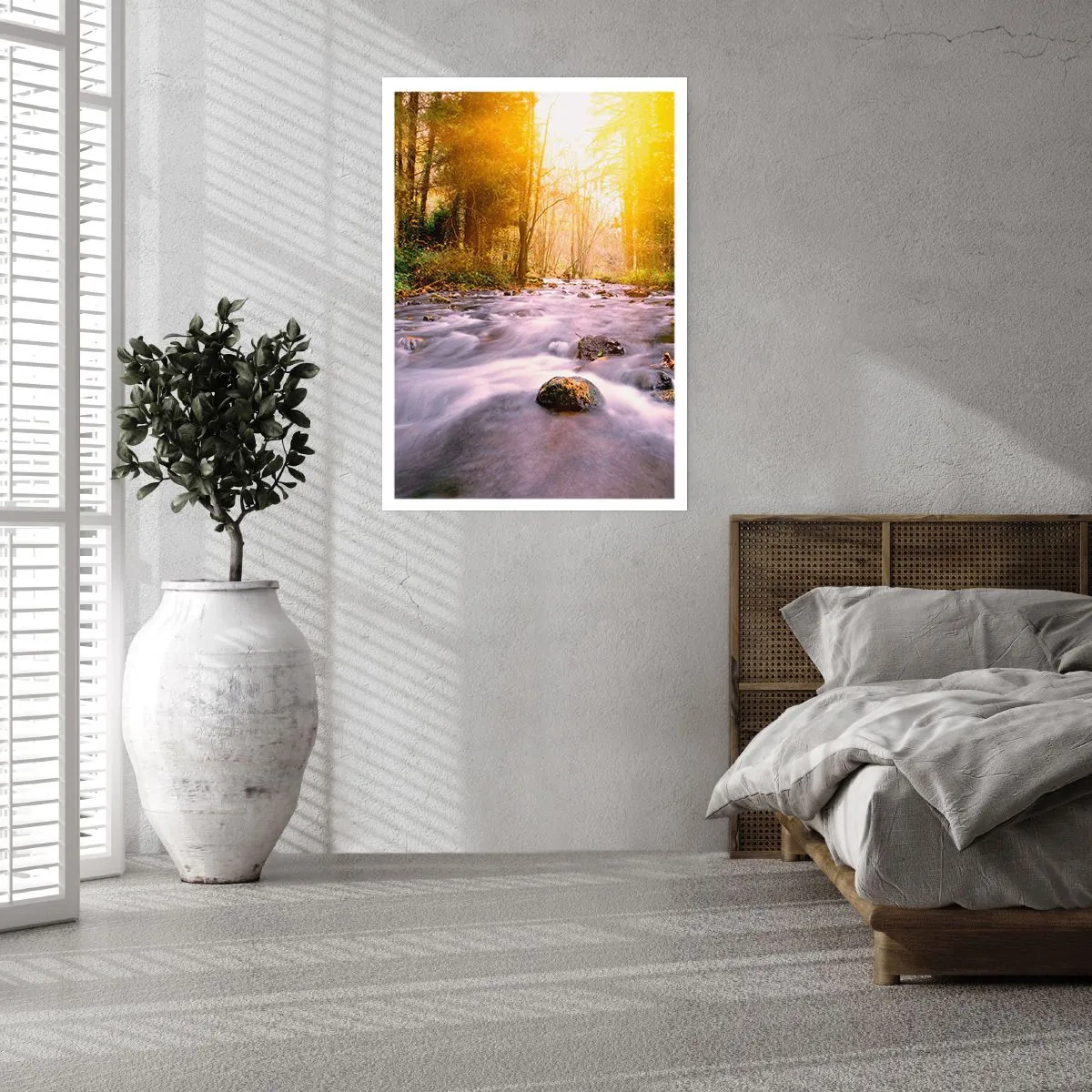 Affiche - Poster - Un ruisseau dans la forêt au soleil - 50x70cm - Malachite dans un cadre argent et or - Décoration murale moderne pour le salon et la chambre ARTTOR