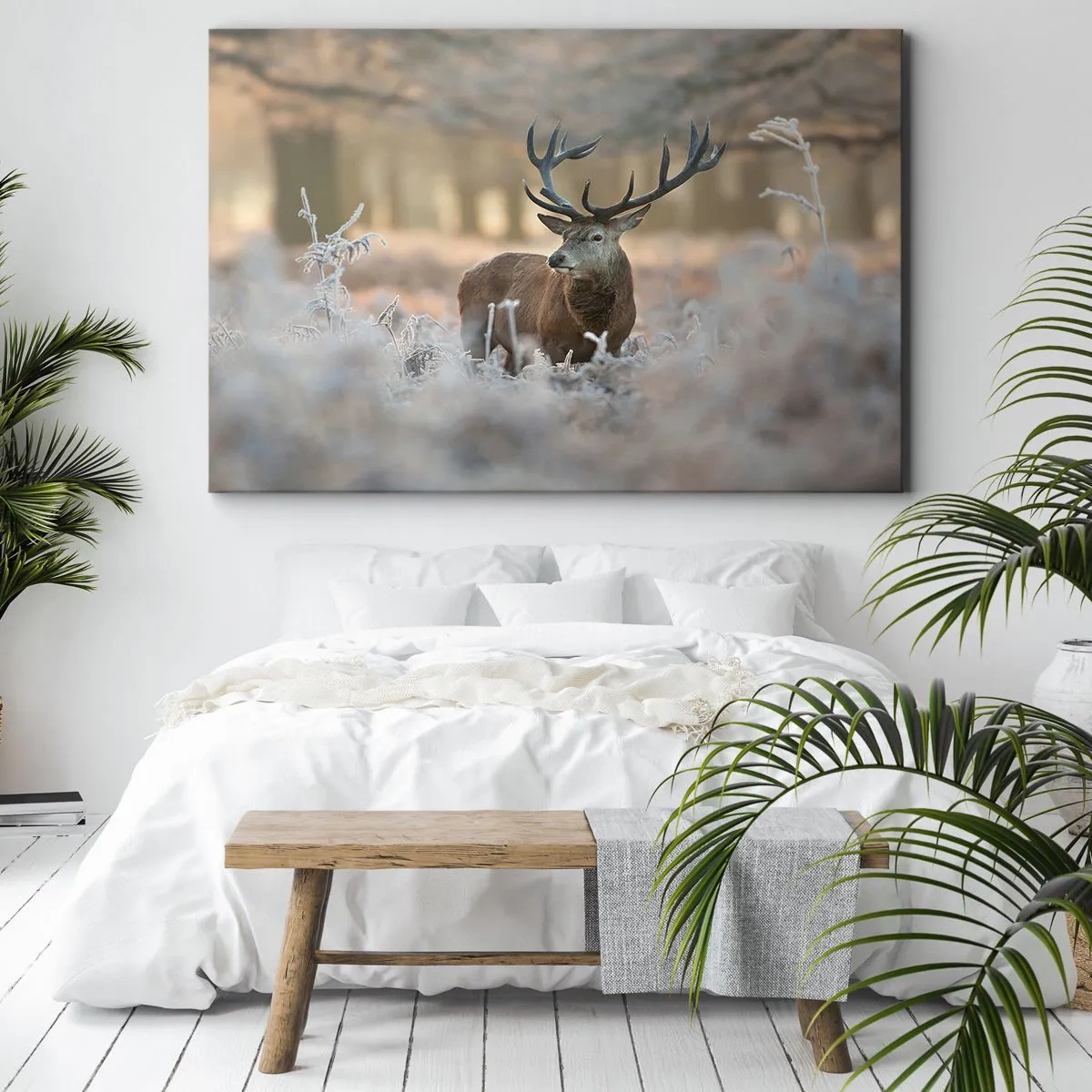 Impression sur toile - Image sur toile - Un cerf dans une clairière givrée dans une forêt hivernale aux couleurs subtiles - 100x70cm - Une matinée animée - Décoration murale moderne pour le salon et la chambre ARTTOR