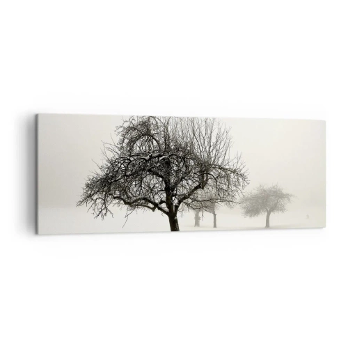 Impression sur toile - Image sur toile - Arbres dans un champ enneigé entouré de brouillard - 140x50cm - Un rêve hivernal - Décoration murale moderne pour le salon et la chambre ARTTOR