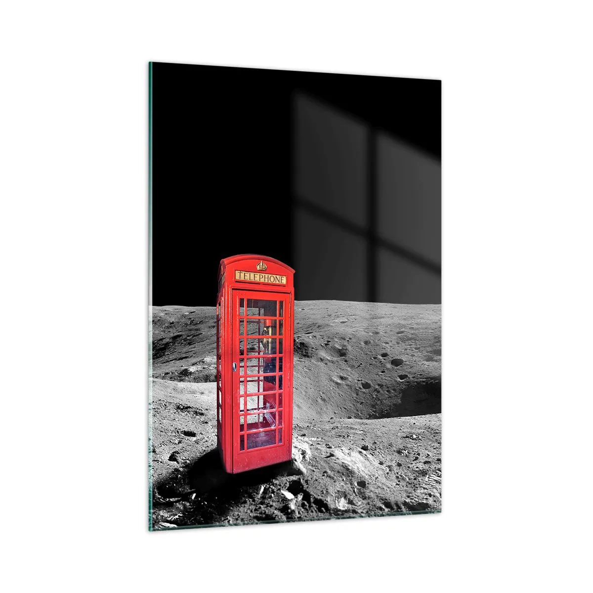 Impression sur verre - Image sur verre - Une cabine téléphonique rouge sur la surface lunaire avec un astronaute - 50x70cm - Une blague cosmique - Décoration murale moderne pour le salon et la chambre ARTTOR