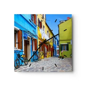 Horloge murale - Pendule murale - Une rue colorée avec des vélos parmi des bâtiments pastel - 30x30cm - Pastel, douce ruelle - Décoration murale moderne pour le salon et la chambre ARTTOR