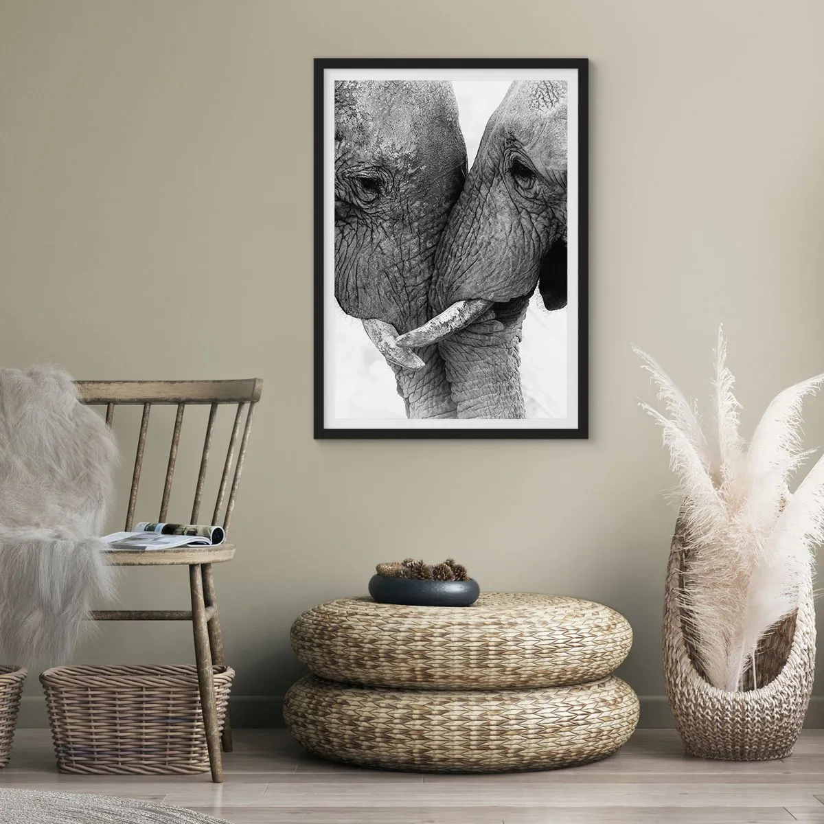 Affiche dans un cadre noir - Poster - Gros plan de deux éléphants en noir et blanc - 50x70cm - Confession sincère - Décoration murale moderne pour le salon et la chambre ARTTOR