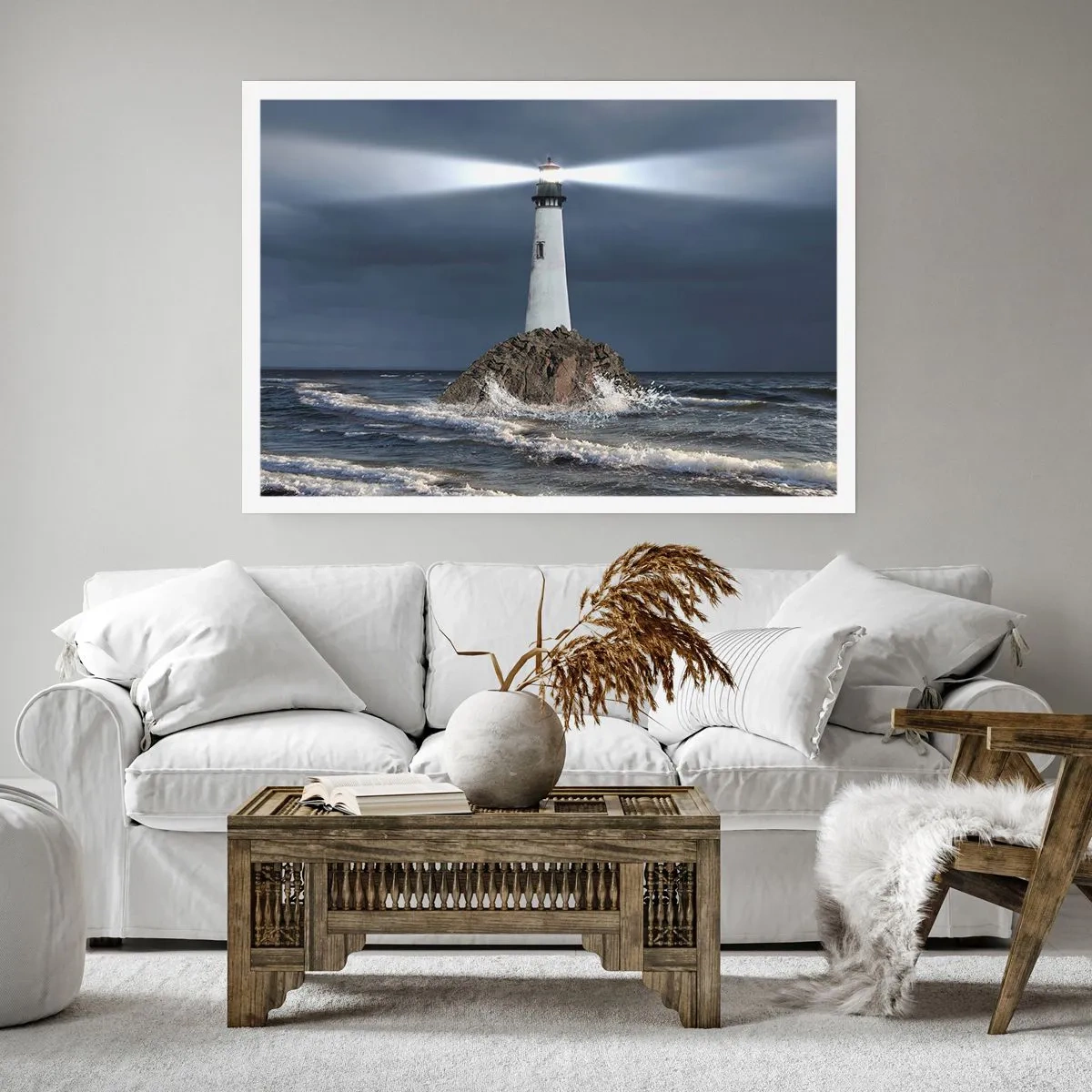 Affiche - Poster - Un phare sur un rocher entouré d'une mer agitée - 100x70cm - I… i… ici ! - Décoration murale moderne pour le salon et la chambre ARTTOR