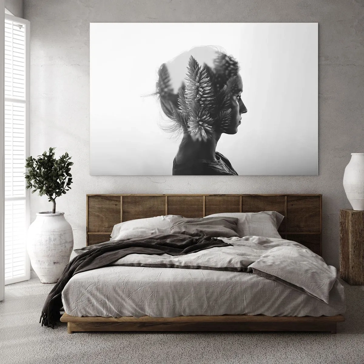 Impression sur verre - Image sur verre - Une femme en noir et blanc avec un motif de forêt de conifères superposé - 70x50cm - Dame de la pinède - Décoration murale moderne pour le salon et la chambre ARTTOR